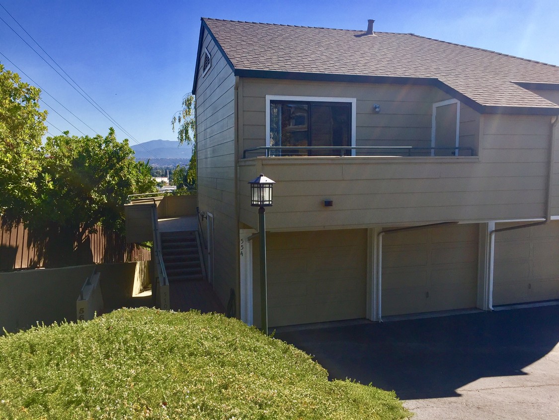 Primary Photo - 554 Elk Ridge Way