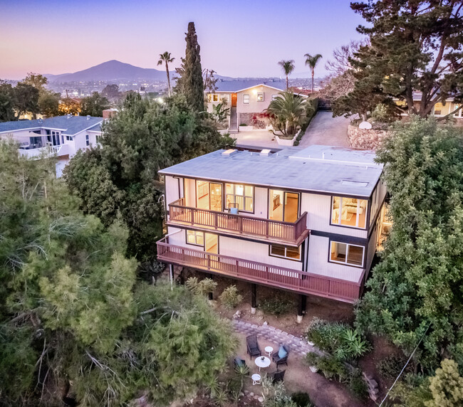 Building Photo - 8568 Boulder Dr