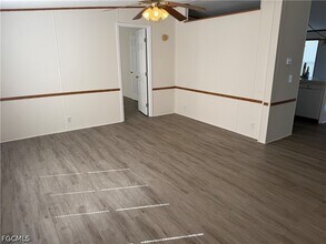 Building Photo - 2253 Queen Anne Dr