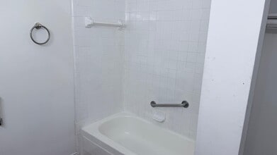 Building Photo - 4037 Hearthstone Dr