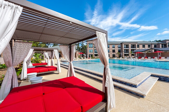 Pool - Imperial Oaks Square