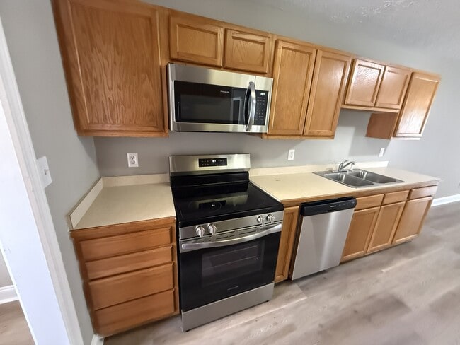 Building Photo - 281 Westchester Cir