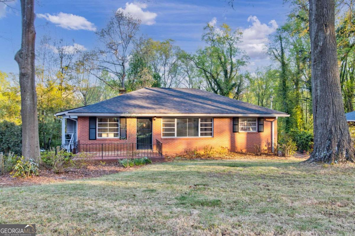 Primary Photo - 820 Pinehill Dr