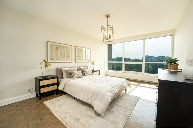 Building Photo - Old Mill Towers - 2 Bed 2 Bath