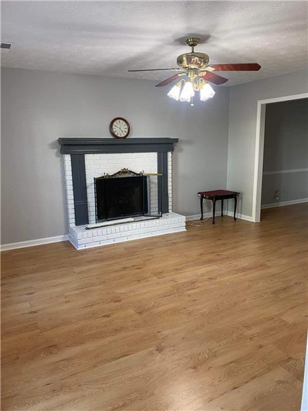 Building Photo - 1088 Memory Ln