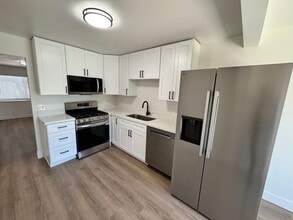 Building Photo - 235 W 400 N