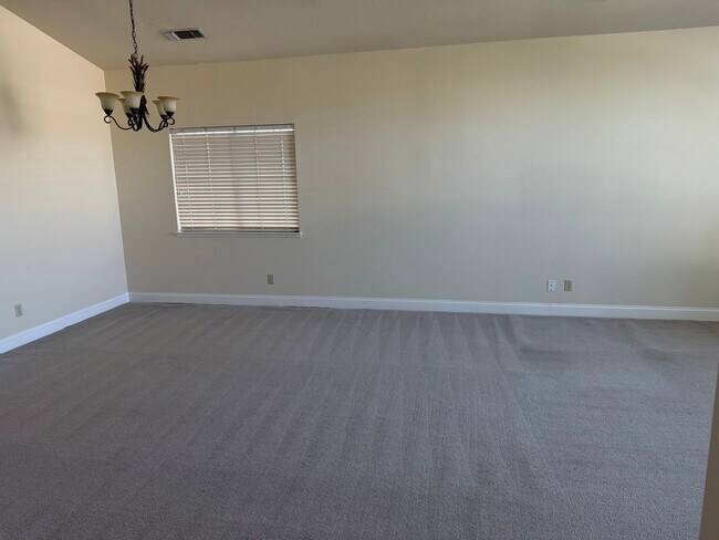 Foto del edificio - 4933 Charter Rd