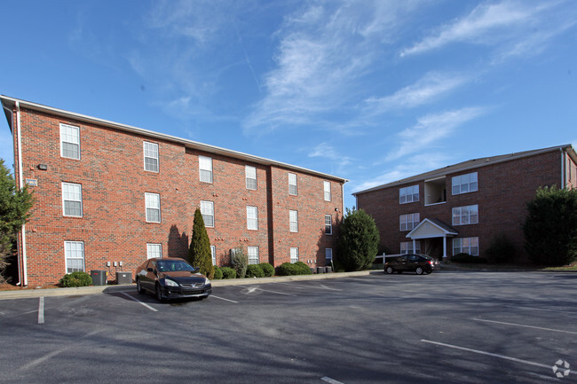 Collegiate Commons Rentals - Greensboro, NC | Apartments.com