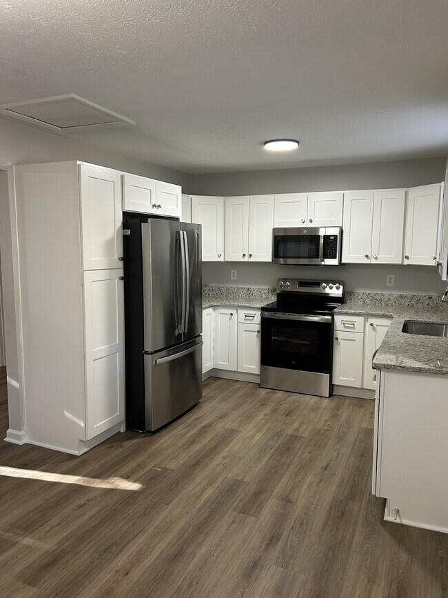 Foto del edificio - 702 62nd Ave N