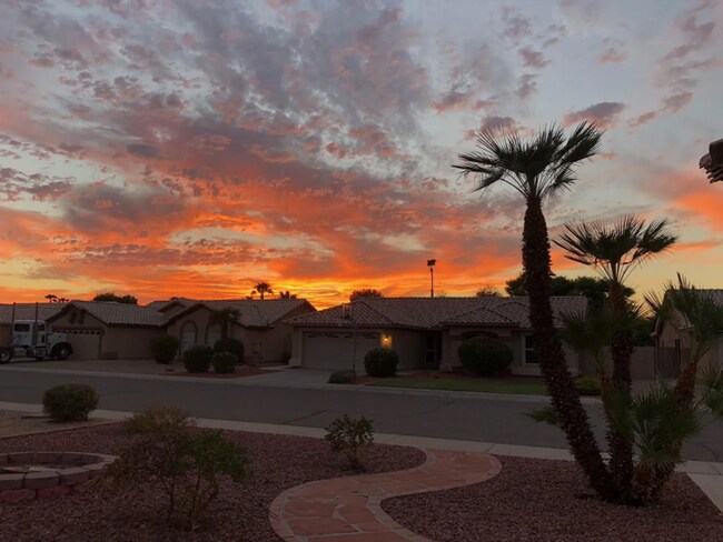Foto del edificio - COMING SOON! 3 Bed/ 2 Bath Home in Arrowhead Lakes