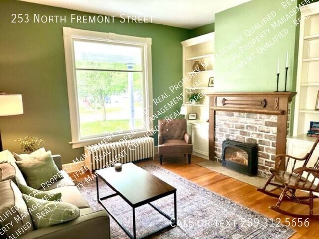 Building Photo - Whitewater Historical Blue Farmhouse