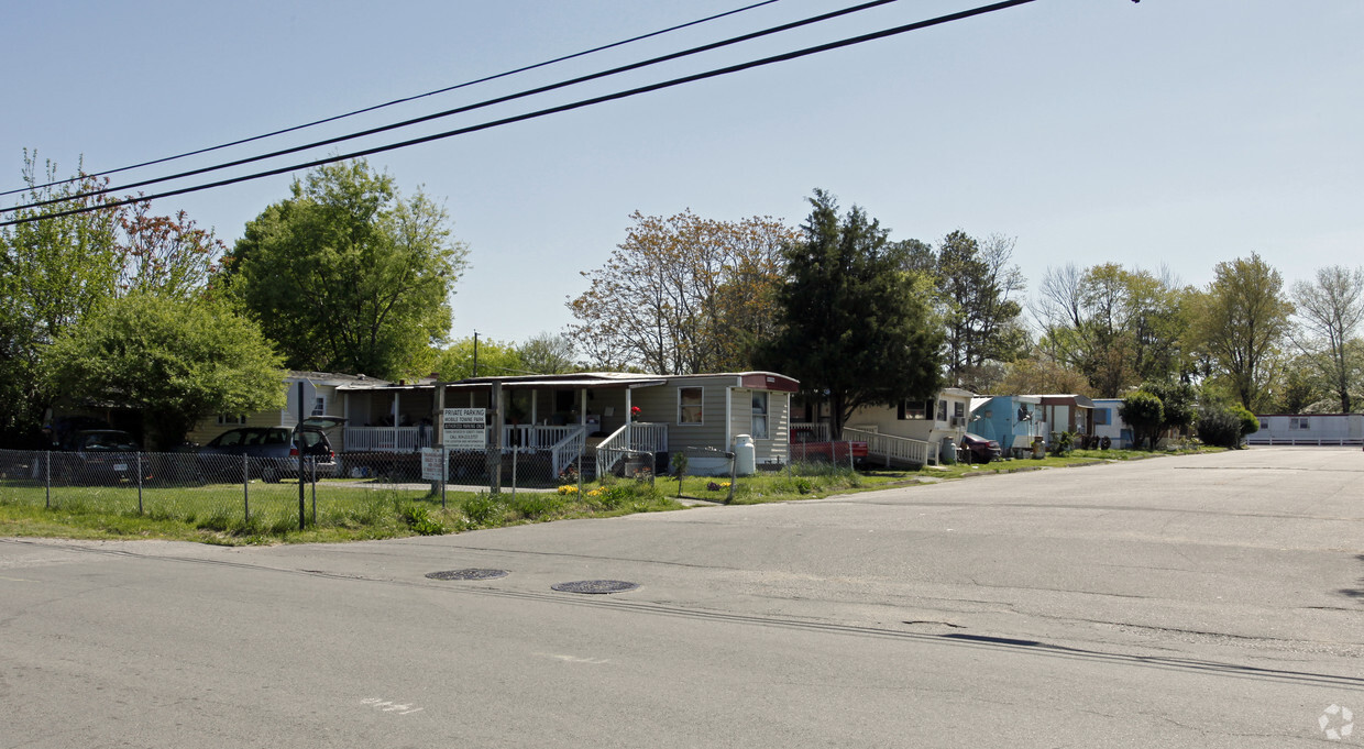 Primary Photo - Mobile Towne Park