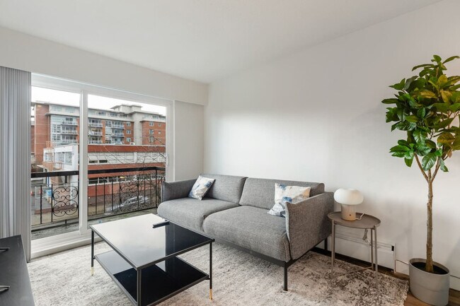 Photo du bâtiment - 254 E 12th Ave