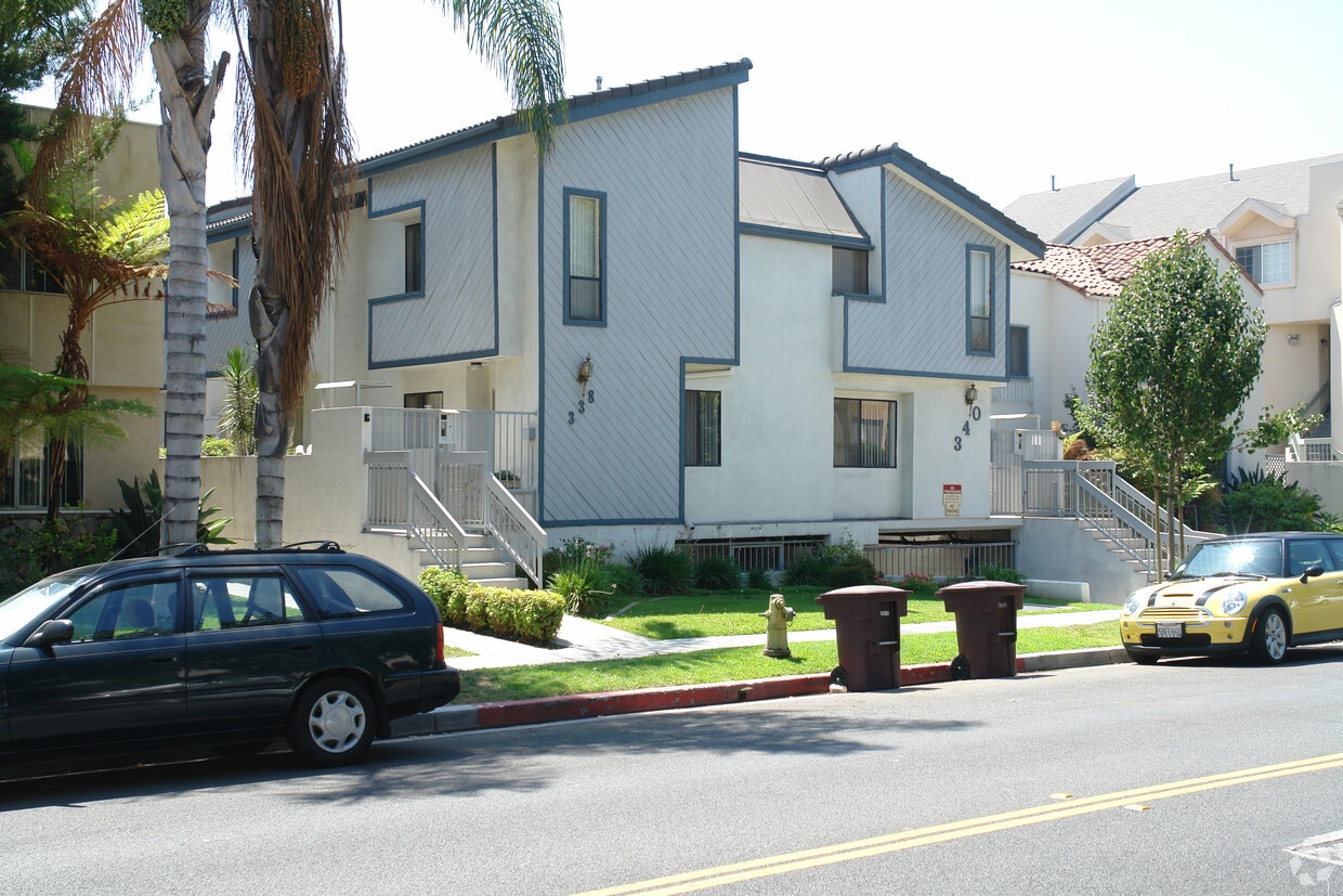 Building Photo - 338-340 W Wilson Ave