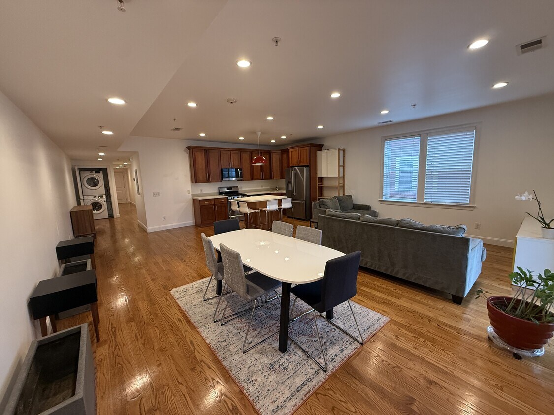 Foto principal - 37 Coffey St