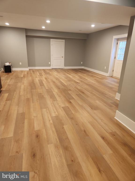 Building Photo - 20271 Broad Run Dr