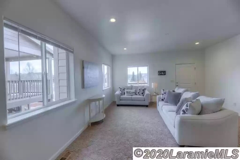 Living Room - 2721 Reynolds St