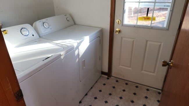 Building Photo - King William Rural Home for Rent