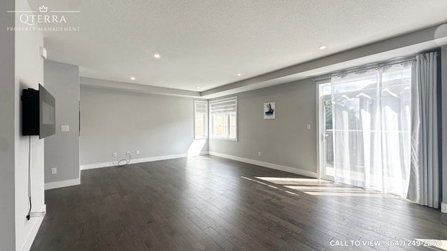 Building Photo - 2070 Meadowgate Blvd