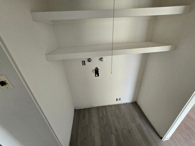 Foto del edificio - 2683 Patterson Rd