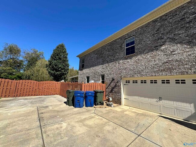 Foto del edificio - 155 Sougahatchee Dr