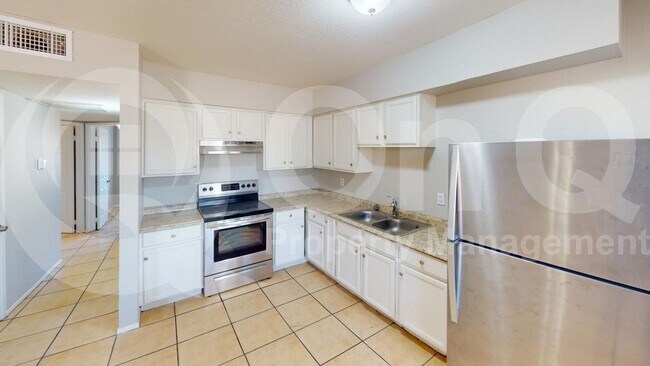 Foto del edificio - 9011 S 8th Pl