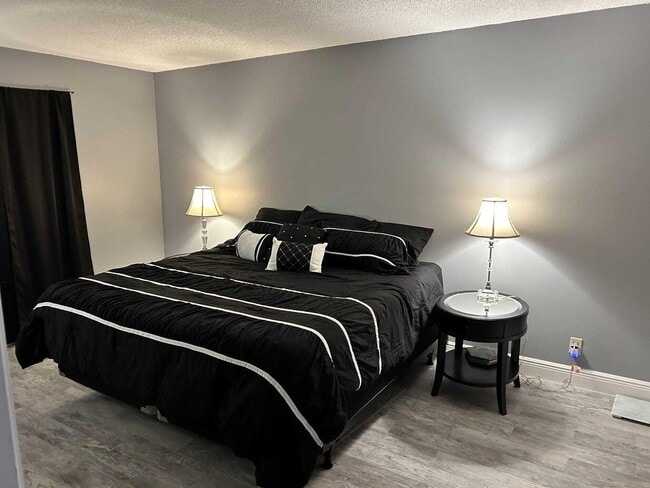 Building Photo - 209 Foxtail Dr