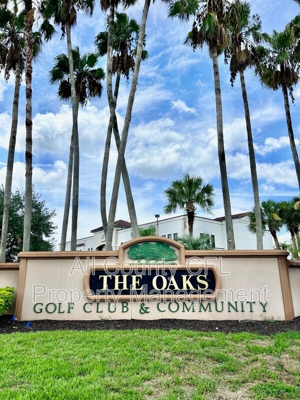 Foto del edificio - 2300 The Oaks Blvd