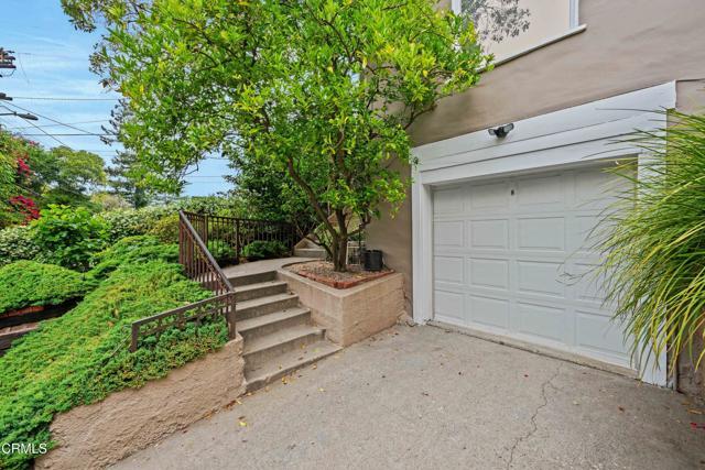 Building Photo - 2068 Stanley Hills Dr