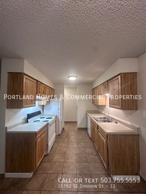 Foto del edificio - 15782 SE Division St