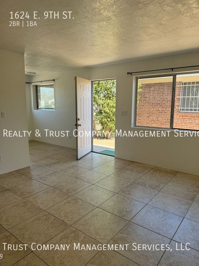 Foto del edificio - 1624 E 9th St