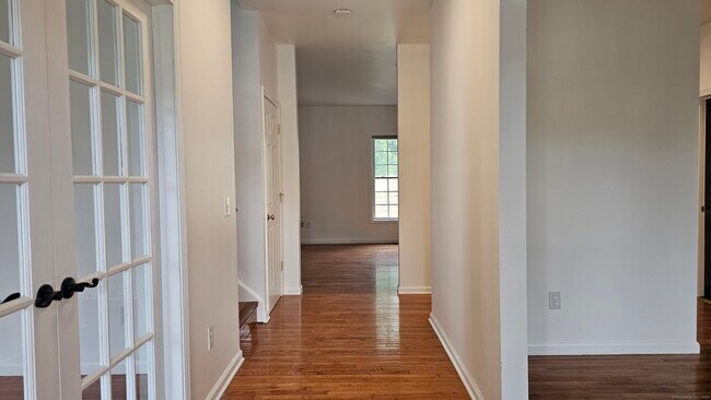 Building Photo - 48 Meadow Brook Rd