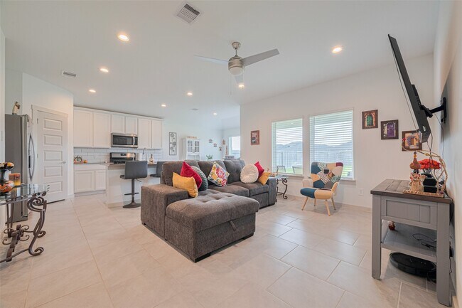 Foto del edificio - 28910 Yachting Pt Ct