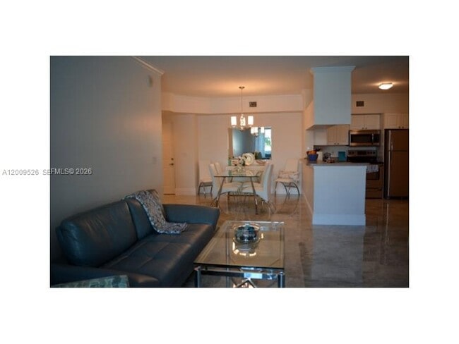Foto del edificio - 17100 N Bay Rd