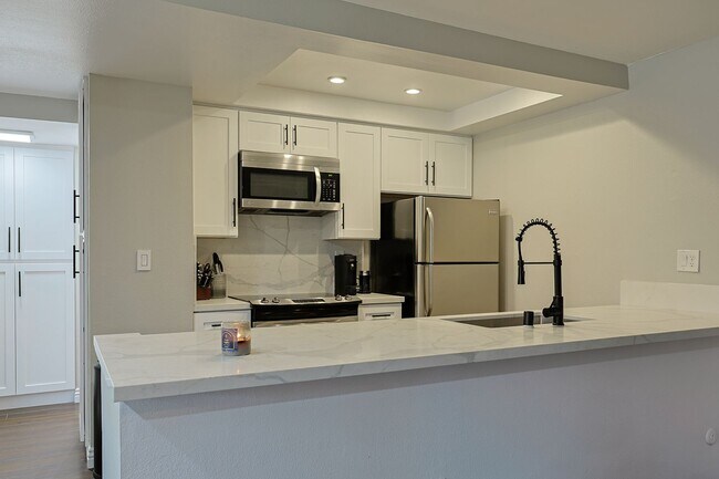 Foto del edificio - 2 Bed / 2 Bath Condo for Rent – Mission Valley