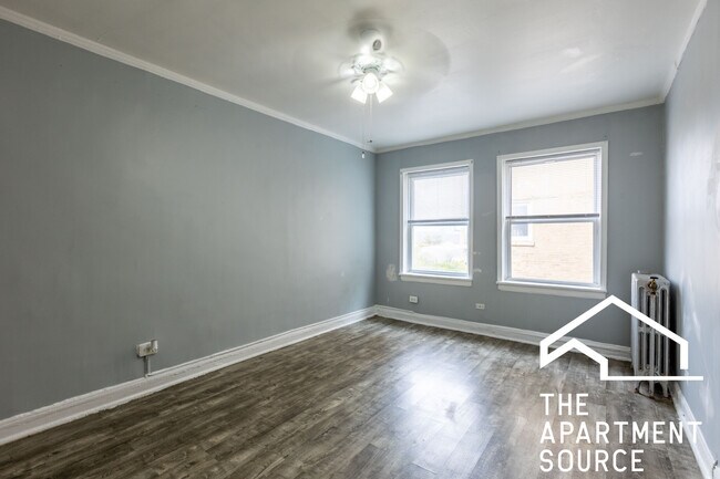 Foto del edificio - 6930 N Greenview Ave