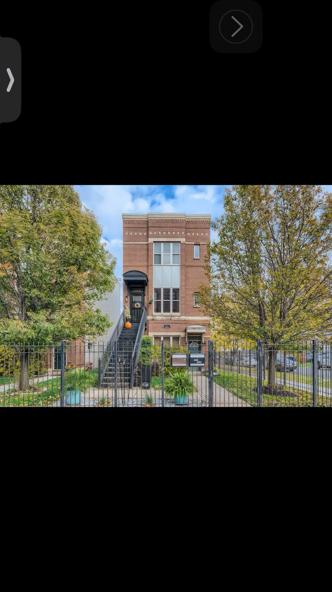 Building Photo - 825 S Kedzie Ave