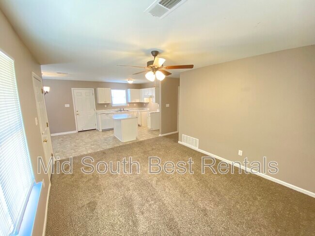Foto del edificio - 5058 Bowdoin Dr