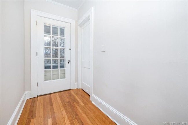 Building Photo - 17 Hatch St