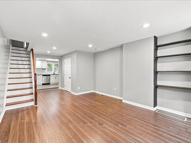 Foto del edificio - 521 Cantrell St