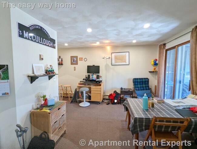 Building Photo - Porter  Square 1 Bed Plus Study with Deck