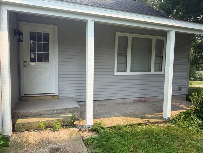 Foto del edificio - Adorable 4 Bed 1 bath Baldwinsville Cottage