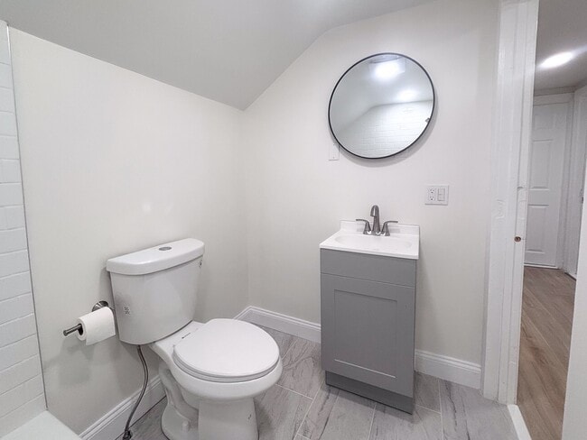 Photo - 38 Judith St Apartment