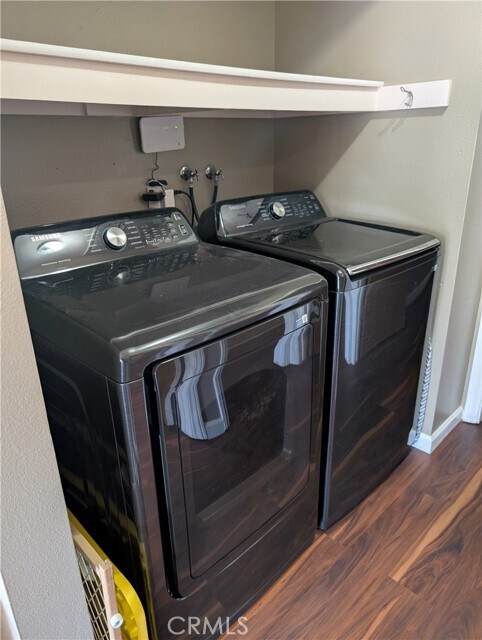 Foto del edificio - 27535 Lakeview Dr