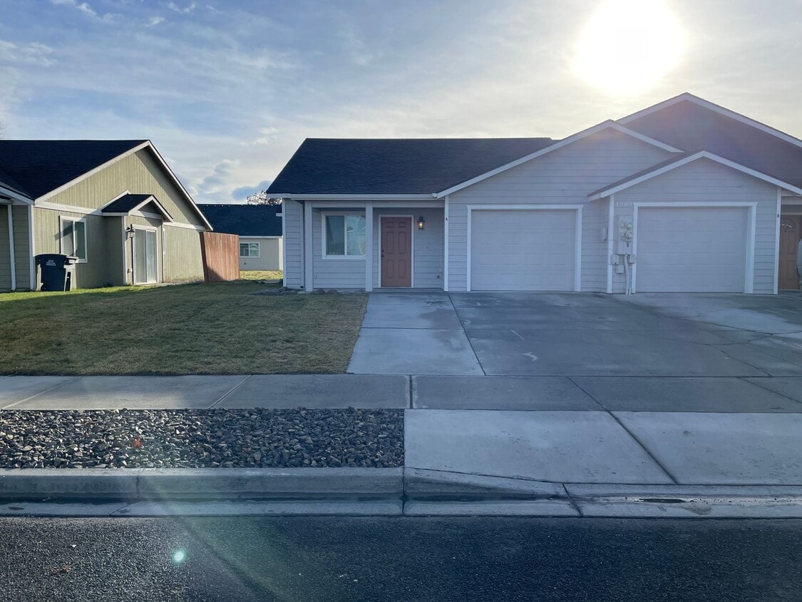 Foto principal - 1209 W Franklin St