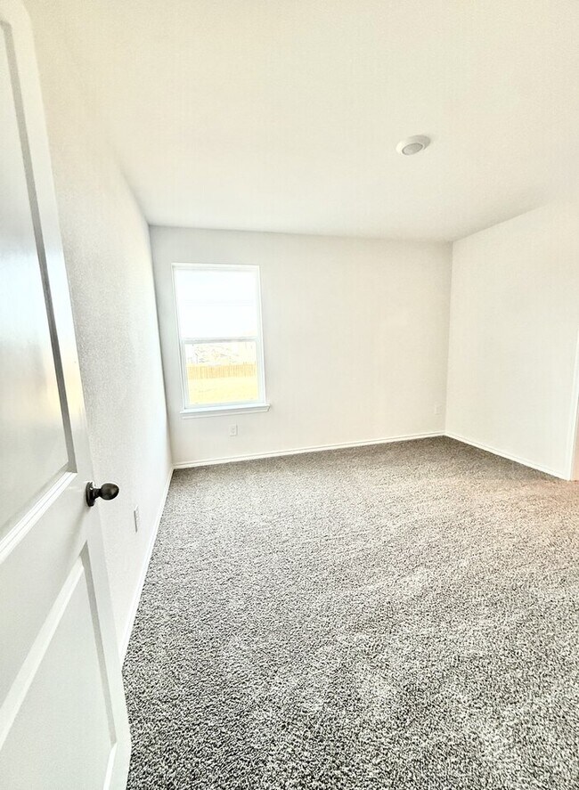 Building Photo - 314 Tall Cedar Wy