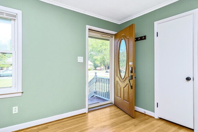 Foto del edificio - 1510 Crescent Dr