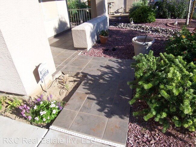 Building Photo - 3 br, 2 bath House - 3500 S. Arroyo Ln  002