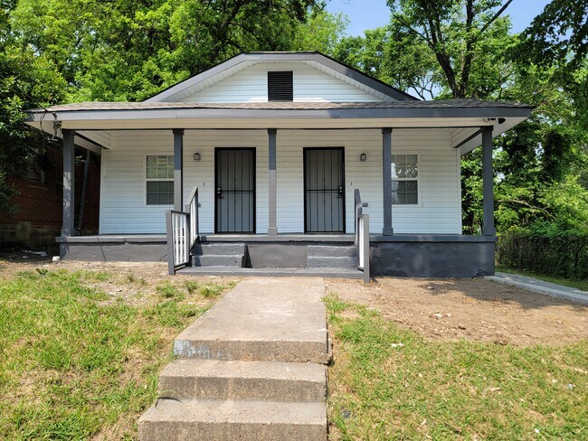 Exterior Front - 1315 Breedlove St