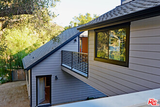 Building Photo - 1372 Old Topanga Canyon Rd